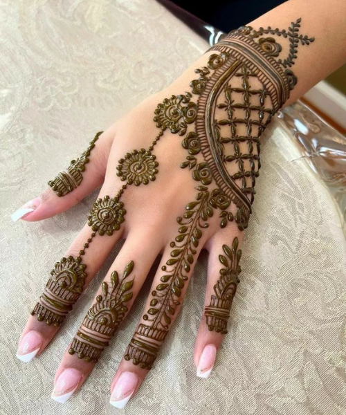 arabic pattern back hand mehndi