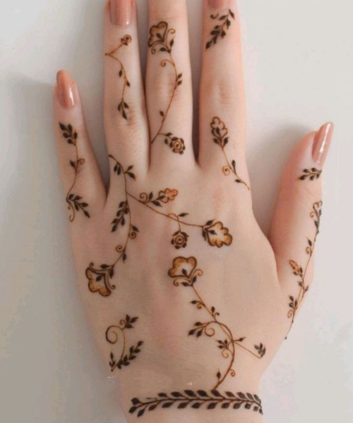 Minimal Backhand design with small leaves and flowers