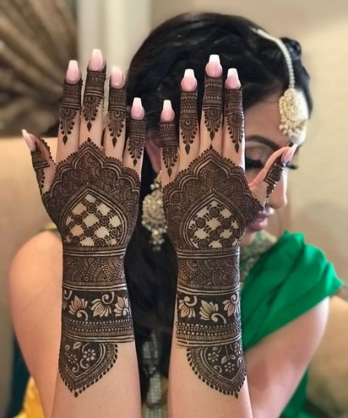 Arabic mehndi design