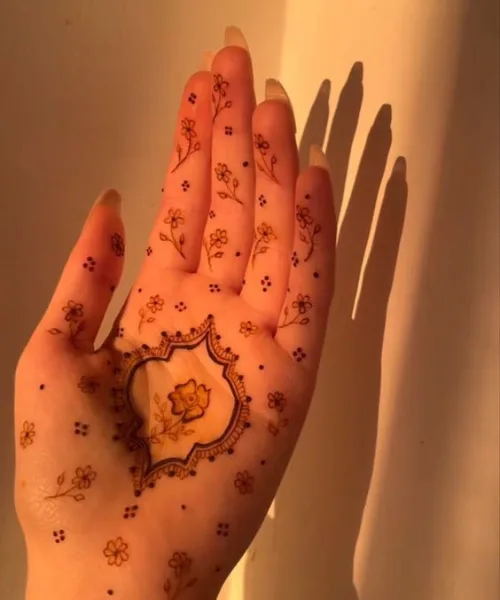 Minimal Arabic Mehndi with Flowers