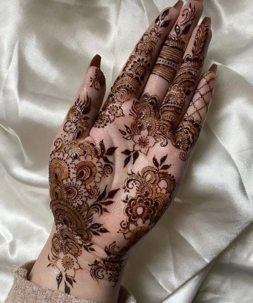 Delicate Floral Arabic Mehndi with Shaded Petals and Leafy Vines