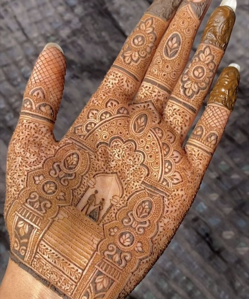 Architectural-Inspired Arabic Mehndi with Traditional Elements