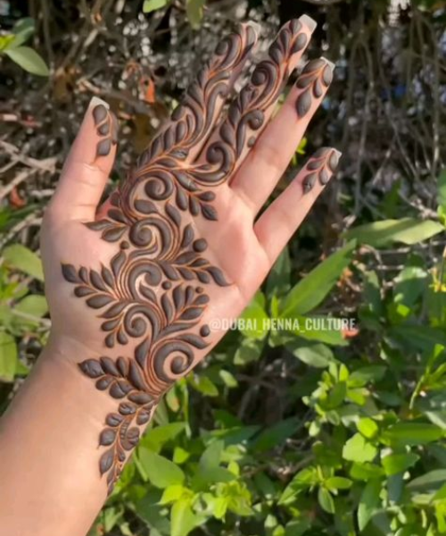 Bold Leaf Mehndi Design with Elegant Swirls and Detailing