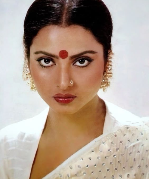 Iconic Rekha's Look