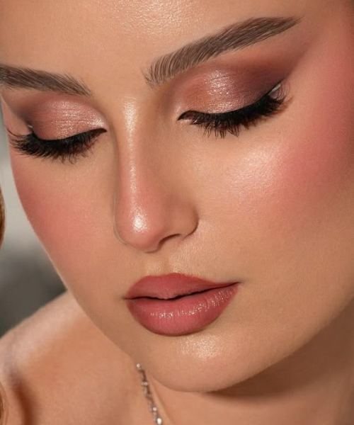 Minimal Soft Glam Makeup with pink tones