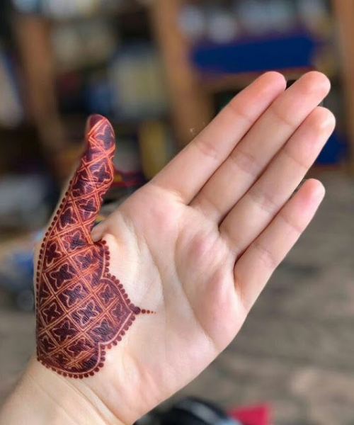 Mehndi Design with small flowers