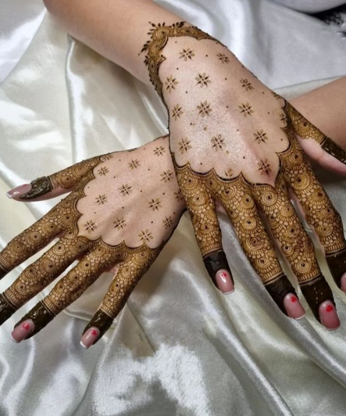 Minimal Arabic Mehndi with Starry Motifs