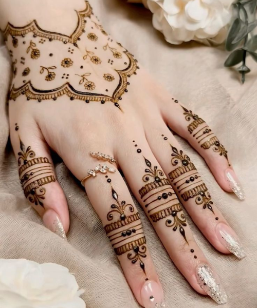 Elegant Arabic Mehndi with Floral and Geometric Motifs