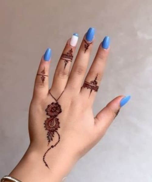 Minimal Floral Ring Finger Mehndi Design