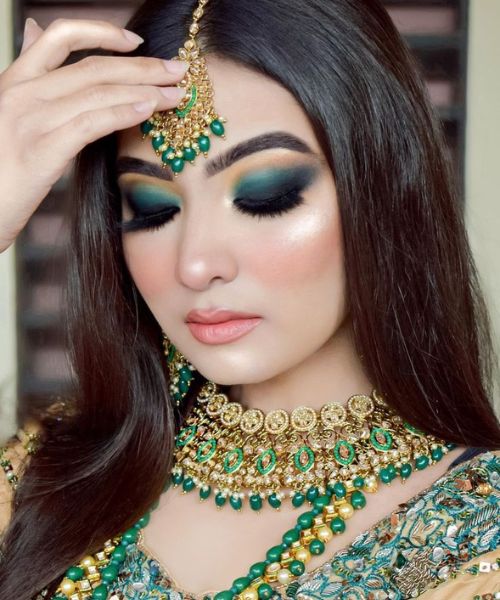 Bold Emerald Glam Mehndi Look