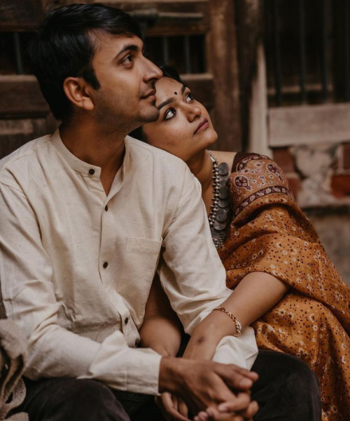 Candid photos of couple gazing upwards