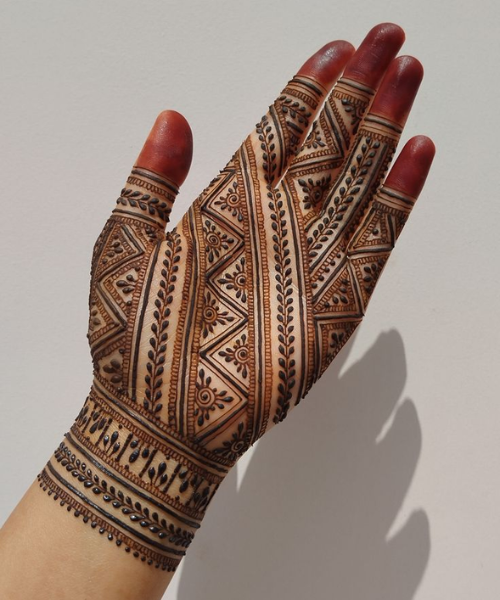 Elegant Geometric Lines and Floral Mehndi Design