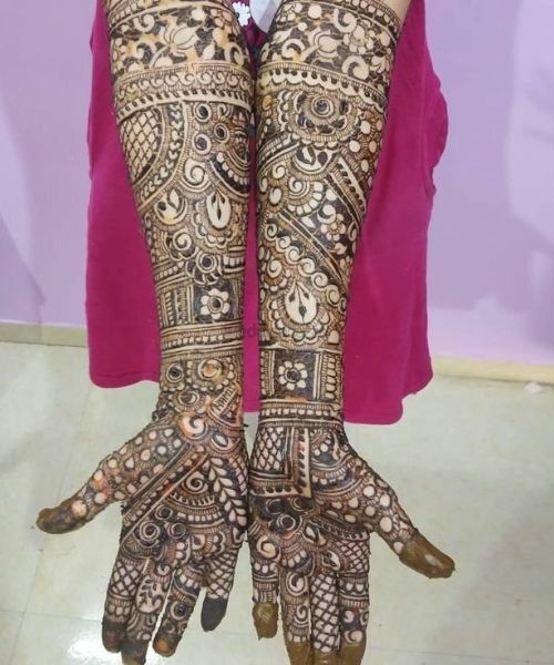 Muskan Mehndi Artist