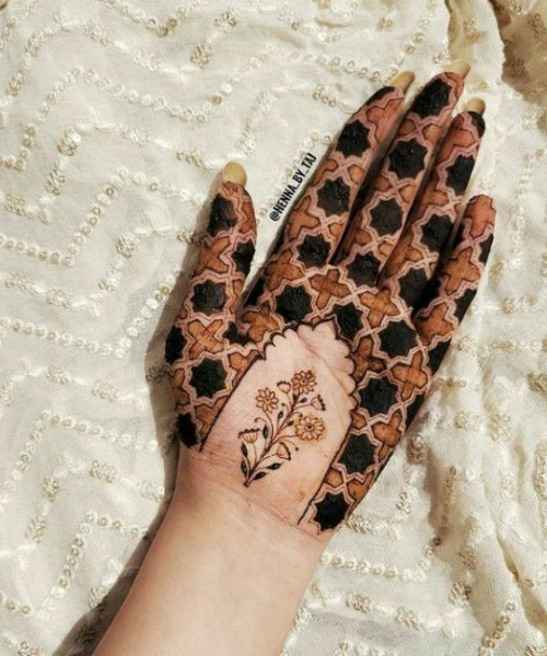 Geometric Floral Mehndi