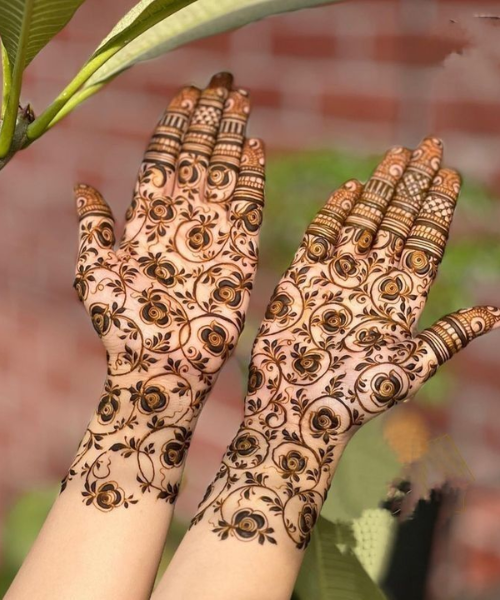 Mehndi Design with vines and flowers