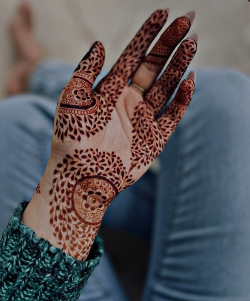 Mehndi with Delicate Branch Design