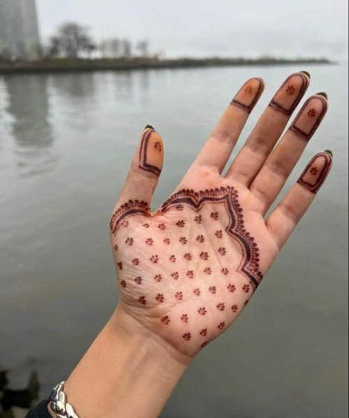 Elegant Dotted Pattern with Bold Finger Highlights