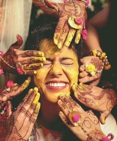 Doston Ka Pyaar, Chehra Tayar - haldi function poses for brides