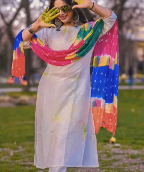 Simple White Kurti with Jaipuri dupatta