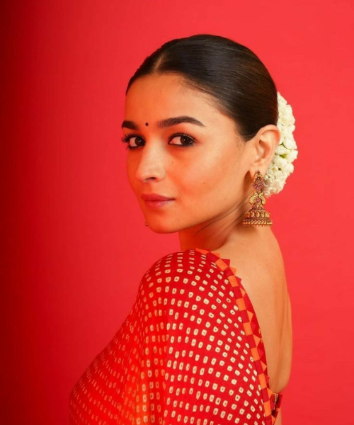 Classic Gajra Bun for Ethnic Elegance