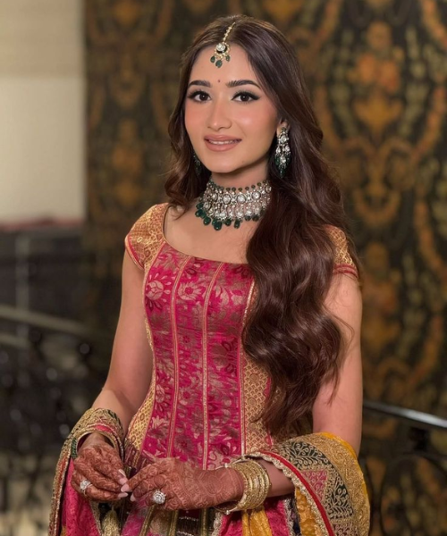 Side-Parted Open Curls with Volume