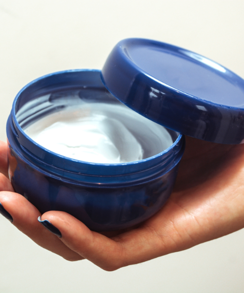 Apply an Oil-Free Moisturizer