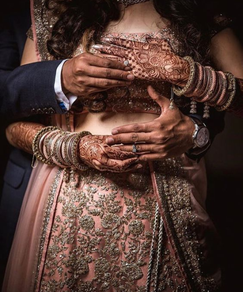 Classic Waist-Hold Couple Pose Idea