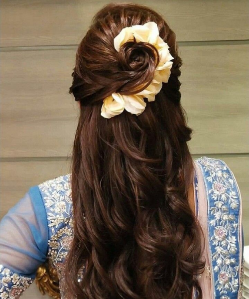 Half-Up Floral Curls for Bride - Summer Hairstyles for Brides