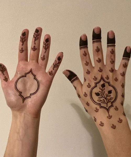Leafy Motif Mehndi with Bold Borders