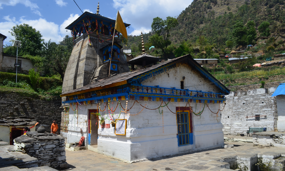 Why Triyuginarayan Temple is Perfect for Vow Renewals