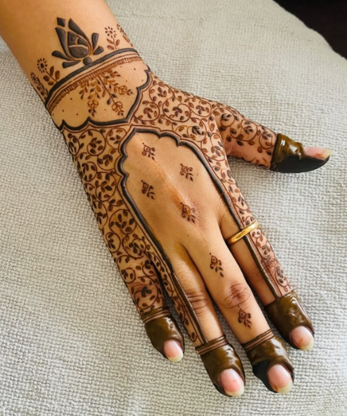 Regal Symmetry with Lotus Elegance