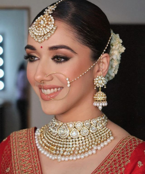 Classic Nude Look with Royal Grace