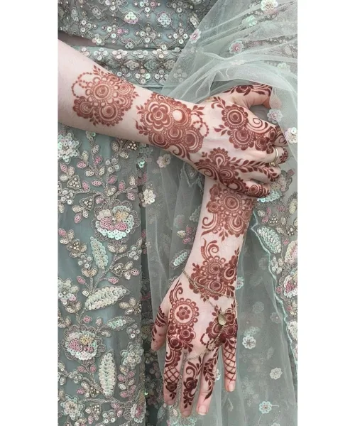 Delicate Arabic Motif Henna Hands