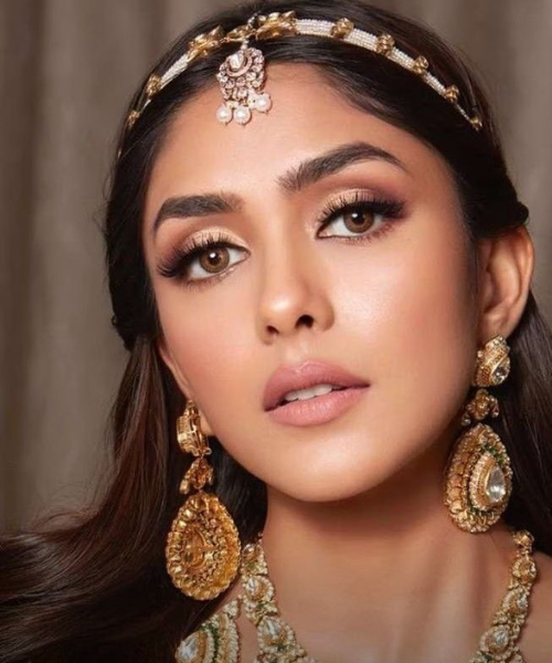 Glow Up with Nude Bridal Makeup