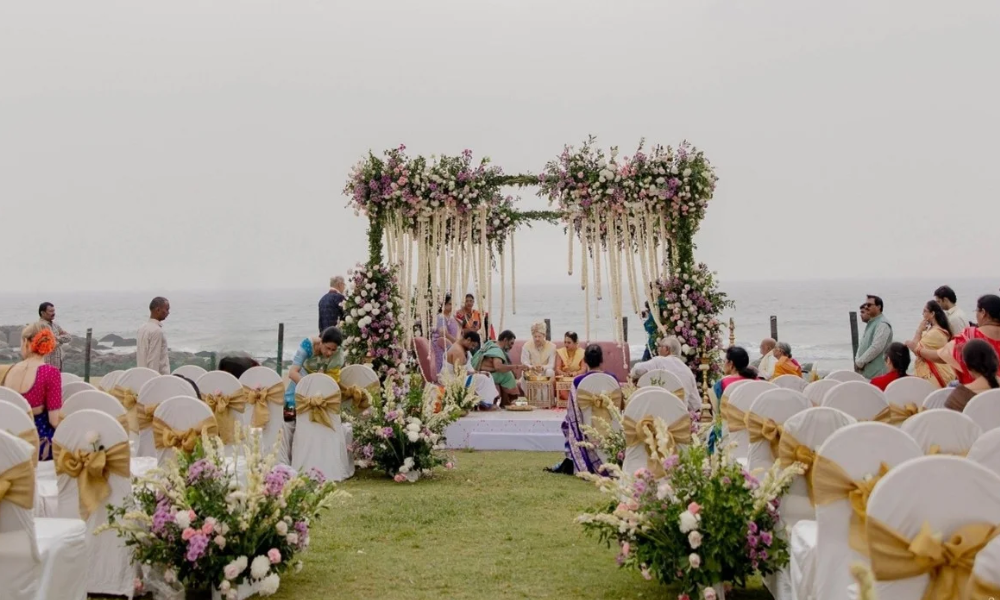 Kerala (backwaters, beachside locations)