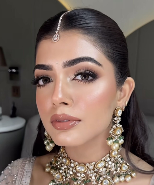 Minimalist Bride, Maximum Glow