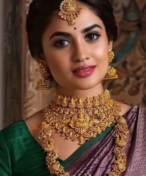 Natural Glow with Rosy Tones