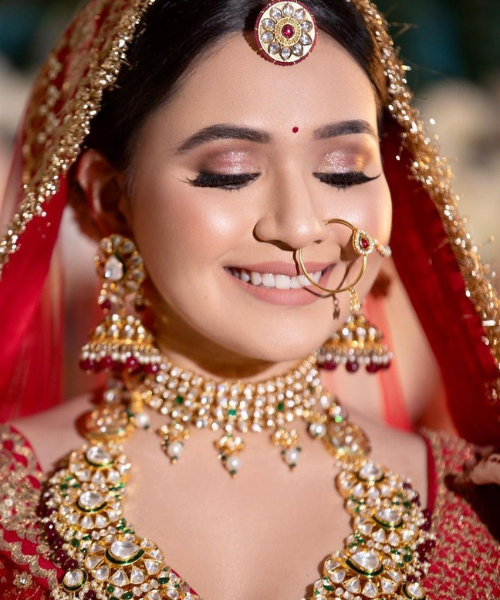 Radiant Bride in Subtle Sparkles