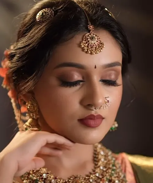 Soft Bronze Eyes with Matte Rose Lips