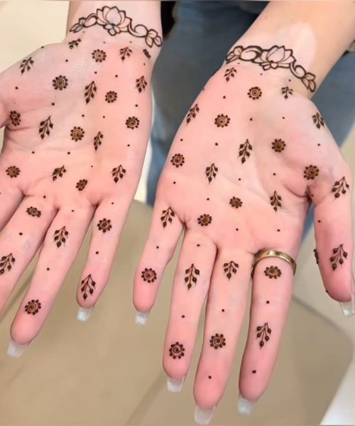 Floral Dots & Lines for Subtle Charm