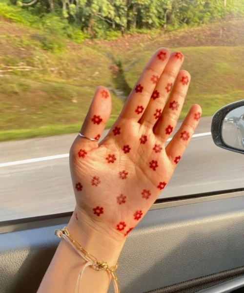 Tiny Blossoms for a Bold Impression